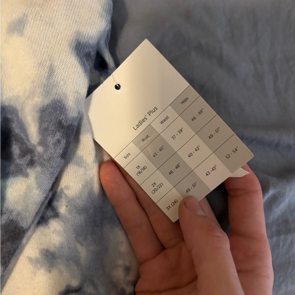 bobbie brooks sweater Plus Size Women’s 1X Tie-dye Blue/White NEW TAGS Comfy - Picture 6 of 12